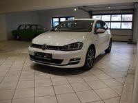 Gebraucht VW Golf VII LOUNGE 125 PS (91 kW) 2015 Weiß Limousine