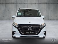 Gebraucht Mercedes V220 163 PS (119 kW) 2024 Weiß Van / Kleinbus