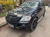 Gebraucht Mercedes ML320 224 PS (164 kW) 2007 Schwarz SUV