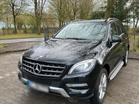 Gebraucht Mercedes ML250 204 PS (150 kW) 2012 Schwarz SUV