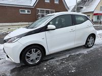 Gebraucht Toyota Aygo 69 PS (50 kW) 2017 Weiß Kleinwagen