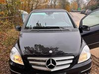 Gebraucht Mercedes B180 116 PS (85 kW) 2009 Schwarz Van / Kleinbus