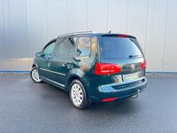 Gebraucht VW Touran Highline 140 PS (102 kW) 2014 Grün Van / Kleinbus
