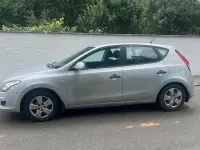 Gebraucht Hyundai i30 109 PS (80 kW) 2010 Grau Kleinwagen