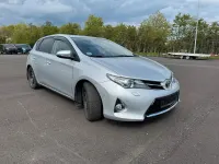 Gebraucht Toyota Auris Comfort 124 PS (91 kW) 2015 Grau Limousine