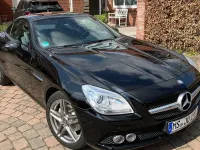 Second-hand Mercedes SLK200 184 CP (135 kW) 2012 Negru Cabrio