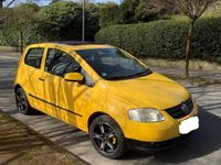 Gebraucht VW Fox 54 PS (39 kW) 2005 Gelb Kleinwagen