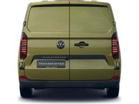 Neu VW T6.1 170 PS (125 kW) 2025 Grün (warm green metallic) Van