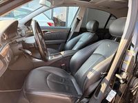 Gebraucht Mercedes E350 Avantgarde 272 PS (200 kW) 2006 Schwarz Limousine