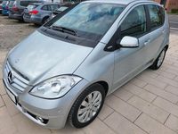 Gebraucht Mercedes A180 116 PS (85 kW) 2010 Silber Limousine