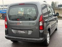 Gebraucht Peugeot Partner 90 PS (66 kW) 2015 Grau Van / Kleinbus