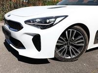 Gebraucht Kia Stinger GT-Line 200 PS (147 kW) 2018 Snow white pearl snow white pearl Kleinwagen
