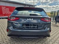 Gebraucht Kia Ceed Vision 160 PS (117 kW) 2023 Pentametal met Kleinwagen