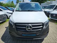 Gebraucht Mercedes Vito 163 PS (119 kW) 2025 Arktikweiss Van