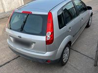 Gebraucht Ford Fiesta 80 PS (58 kW) 2007 Silber Kleinwagen