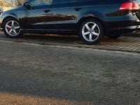 Gebraucht VW Passat Highline 140 PS (102 kW) 2011 Schwarz Kombi