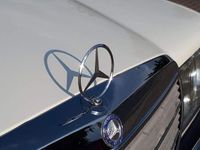 Gebraucht Mercedes E280 177 PS (130 kW) 1976 Weiß Limousine