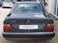 Gebraucht Mercedes E500 326 PS (239 kW) 1993 Schwarz Limousine