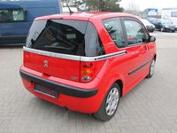 Gebraucht Peugeot 1007 68 PS (50 kW) 2005 Rot Van / Kleinbus
