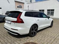 Gebraucht Volvo V60 Plus 197 PS (144 kW) 2024 Weiss Kombi