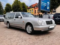 Gebraucht Mercedes 200 122 PS (89 kW) 1993 Grau Limousine