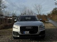 Gebraucht Audi Q2 Basis 116 PS (85 kW) 2017 Grau SUV