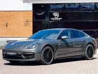 Gebraucht Porsche Panamera 4 E-Hybrid 462 PS (339 kW) 2023 Grün Kleinwagen