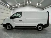 Gebraucht Renault Trafic 121 PS (88 kW) 2018 Weiß Van / Kleinbus