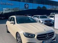 Gebraucht Mercedes E220 2023 Beige Kombi