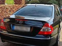 Gebraucht Mercedes E320 Avantgarde 224 PS (164 kW) 2006 Schwarz Limousine