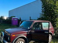Gebraucht Lada niva 2011 Rot SUV