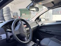 Gebraucht Opel Astra Edition 105 PS (77 kW) 2007 Grün Kleinwagen