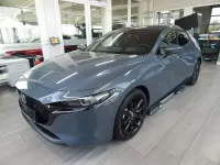 Neu Mazda 3 Homura-Line 140 PS (102 kW) 2026 Grau Limousine