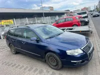Usata VW Passat 143 CV (105 kW) 2010 Blu Station wagon