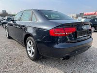 Gebraucht Audi A4 Ambiente 170 PS (125 kW) 2013 Blau Limousine