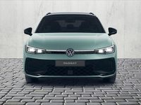 Second-hand VW Passat R-line 193 CP (141 kW) 2025 Verde Break