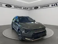 Neu Kia Niro Spirit 139 PS (102 kW) 2026 Cityscape grün metallic SUV