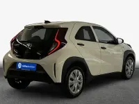 Gebraucht Toyota Aygo X Play 72 PS (52 kW) 2023 Schneeweiß SUV