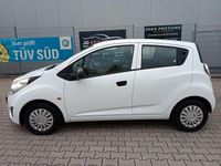 Second-hand Chevrolet Spark 68 CP (50 kW) 2011 Alb Hatchback