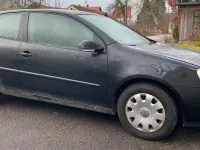 Gebraucht VW Golf V 75 PS (55 kW) 2004 Schwarz Kleinwagen