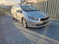 Gebraucht Kia Ceed 135 PS (99 kW) 2015 Silber Kleinwagen