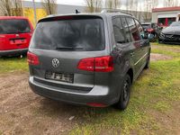 Gebraucht VW Touran Highline 177 PS (130 kW) 2014 Grau Van / Kleinbus