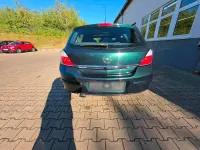 Gebraucht Opel Astra 105 PS (77 kW) 2005 Grün Limousine