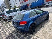 Second-hand Audi A3 Ambition 102 CP (75 kW) 2004 Albastru Hatchback