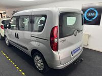 Gebraucht Opel Combo Edition 120 PS (88 kW) 2014 Silber Van / Kleinbus