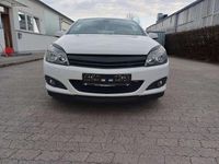 Gebraucht Opel Astra Edition 90 PS (66 kW) 2009 Schneeweiss/summitwhite/arctic Kleinwagen