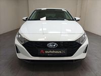 Gebraucht Hyundai i20 101 PS (74 kW) 2021 Weiß Kleinwagen