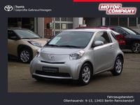 Gebraucht Toyota iQ Basis 68 PS (50 kW) 2014 Platinsilber metallic Kleinwagen