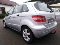Gebraucht Mercedes B180 109 PS (80 kW) 2008 Polarsilber Van / Kleinbus