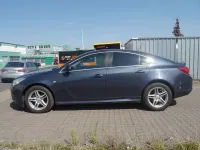 Gebraucht Opel Insignia Edition 140 PS (102 kW) 2009 Grau Limousine